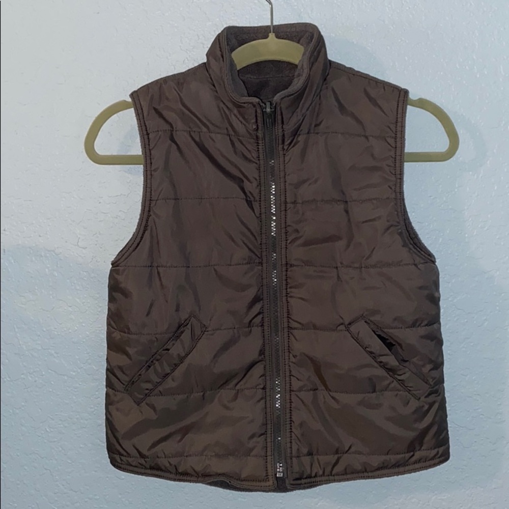Zigzag Gray kids puffer vest reversible. 7/8